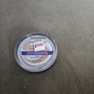 COVERGIRL Simply Ageless Foundation - Natural Ivory